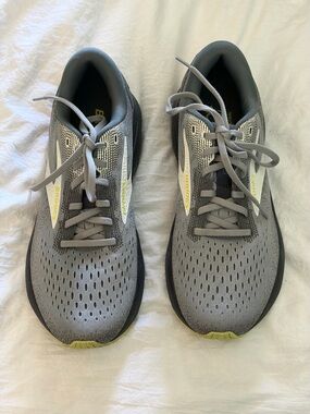 Brooks Ghost 16 Men’s Primer/Grey/Lime Tennis Shoes Size 9